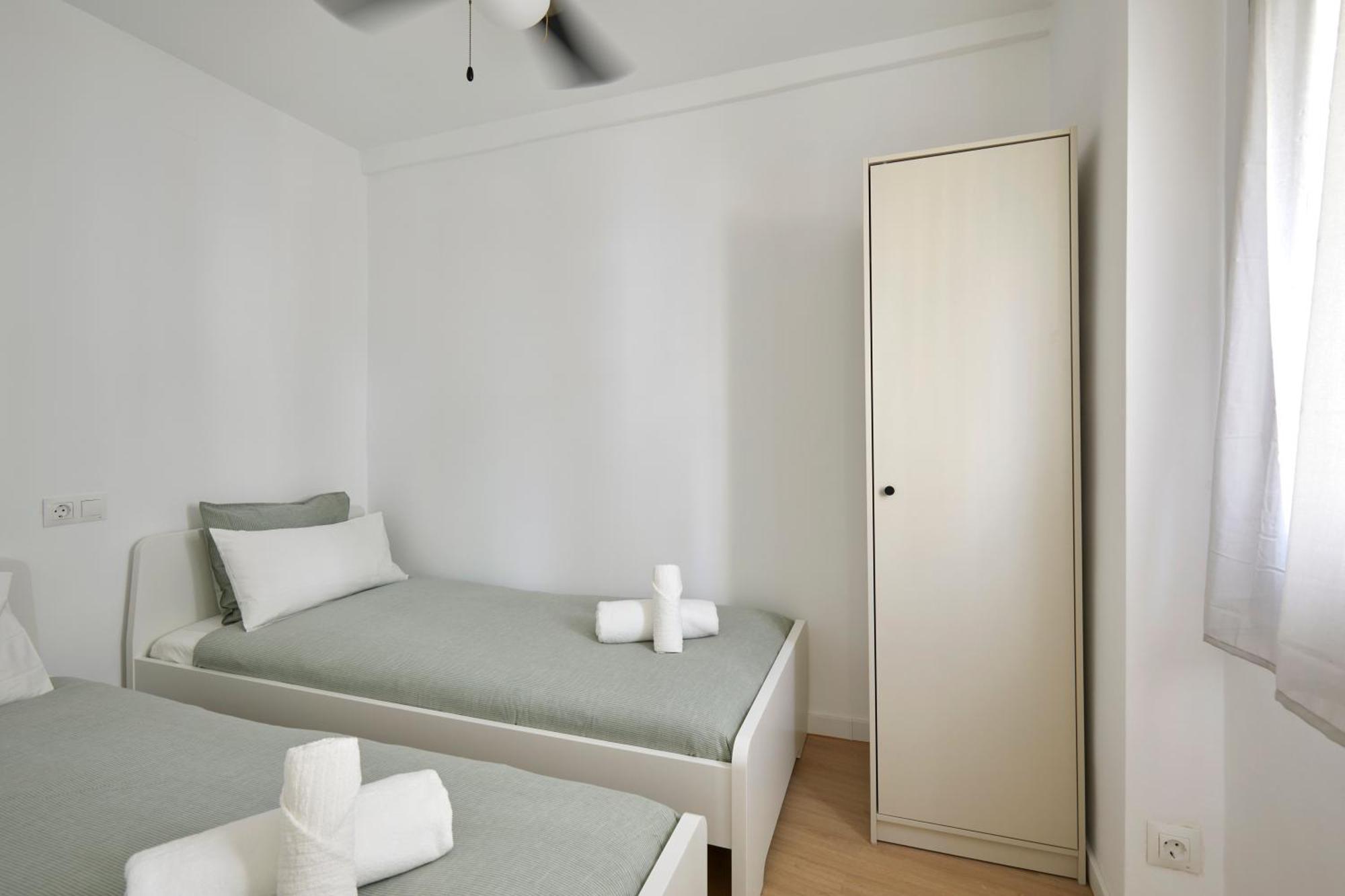 17 Nice Apartment Next To El Molino Barcelona Exteriér fotografie
